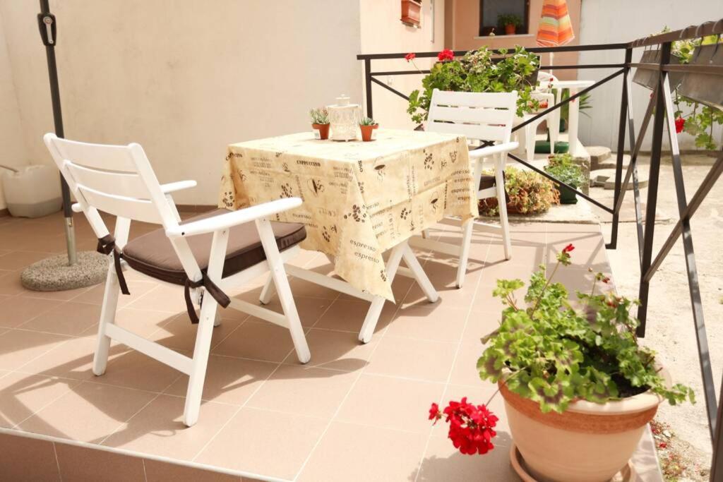 Charming Apartment In Town Center 普拉 外观 照片