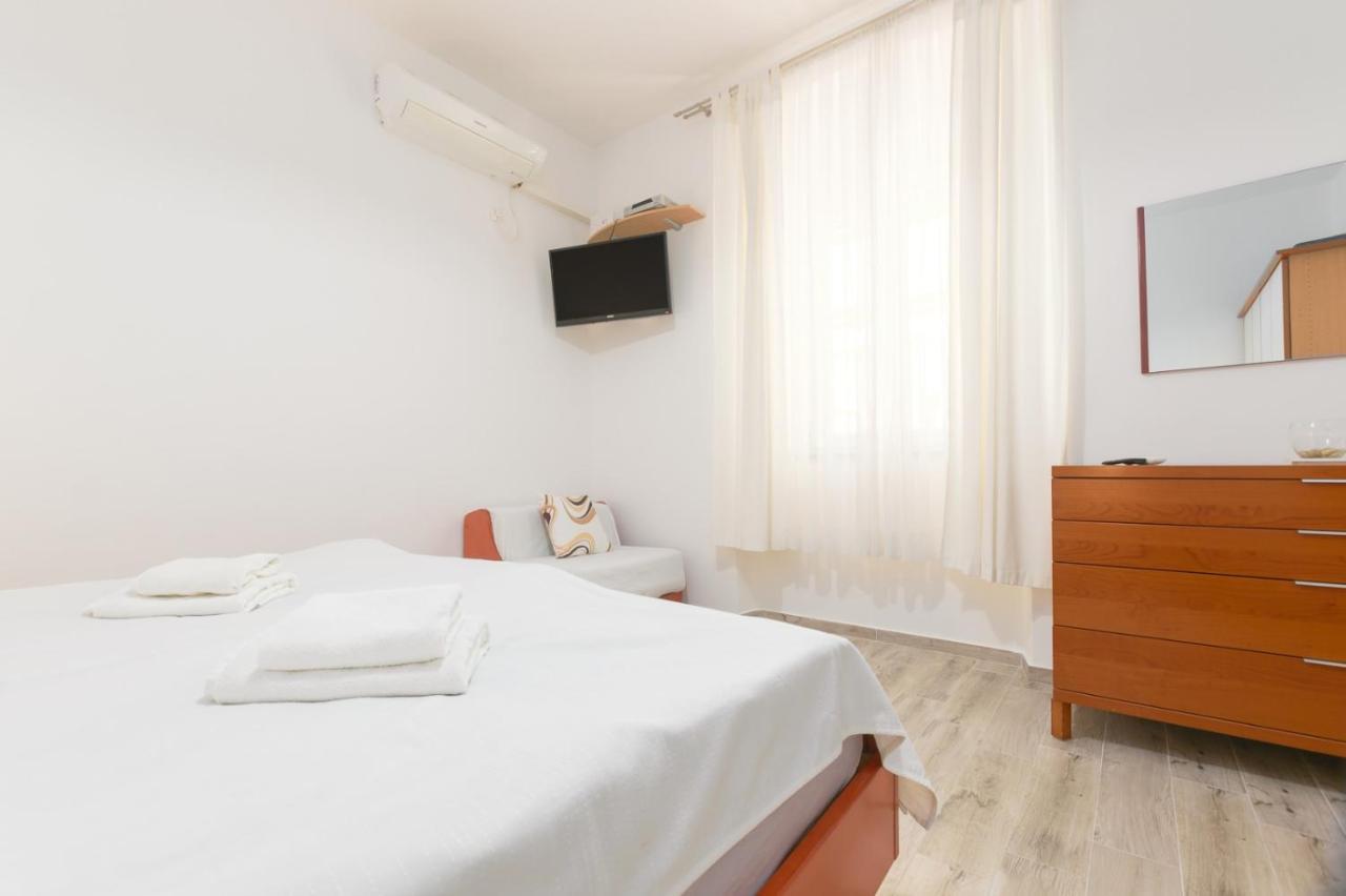 Charming Apartment In Town Center 普拉 外观 照片
